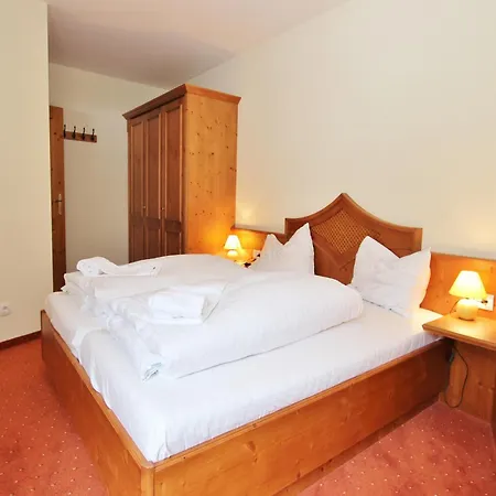 Detached In Alpehytte *