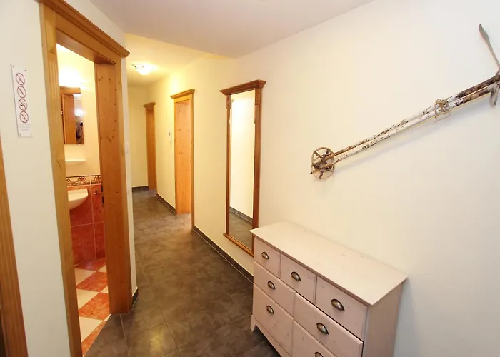 Detached In * Σάαλμπαχ-Χίντεργκλεμ