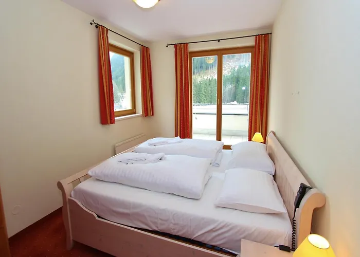 Detached In * Σάαλμπαχ-Χίντεργκλεμ